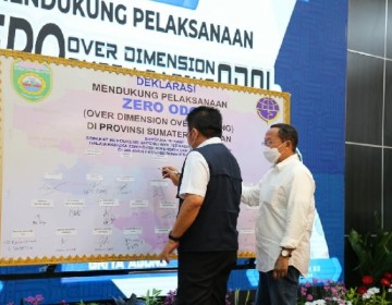 Dirjen Budi Bersama Gubernur Sumsel Tindak Tegas 3 Unit Pelanggar ODOL Di Palembang