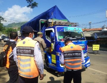 Hari Kedua Penyekatan,  Masyarakat Yang Memaksa Mudik Tetap Diputar Balik