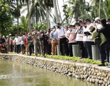 Menteri Trenggono Dorong Produktivitas Budidaya Perikanan Pasaman Meningkat Dua Kali Lipat