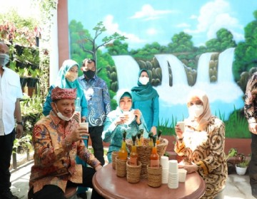 Tinjau Smart Kampung Desa Sukojati, Mendagri Ingin Inovasi di Banyuwangi Direplikasi