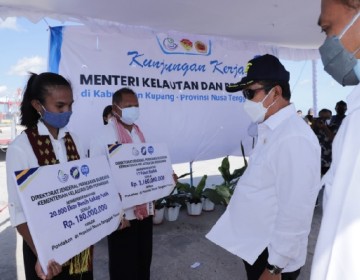 Menteri Trenggono Targetkan NTT dan NTB Jadi Andalan Budidaya Nasional