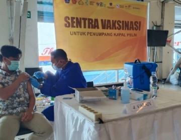 PELNI Selenggarakan Vaksin Penumpang Kapal  di Empat Pelabuhan 