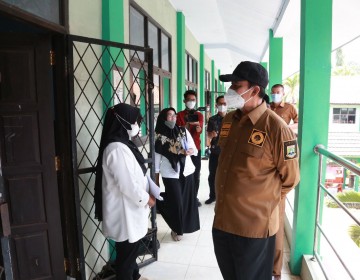 Gubernur Banten Tinjau Pelaksanaan Seleksi Kompetensi PPPK Tahun 2021 