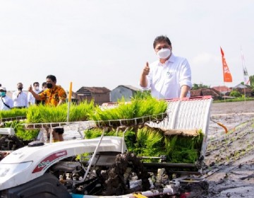 Menko Airlangga Dukung Smart Farming Petani Milenial untuk Peningkatan Produktivitas