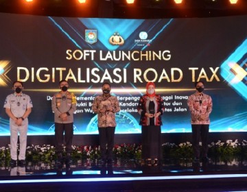 Digitalisasi Pajak Kendaraan, Kemendagri Luncurkan Stiker Hologram Road Tax