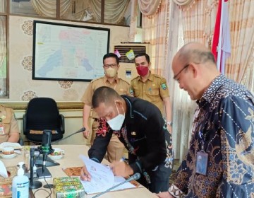 KKP Luncurkan Prangko Seri Ikan Hias Endemik Indonesia