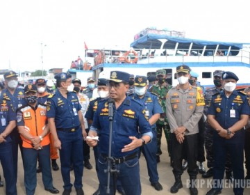 Tinjau Pelabuhan Kaliadem Masa Libur Tahun Baru, Menhub Wanti-Wanti Penerapan Prokes Ketat dan Keselamatan