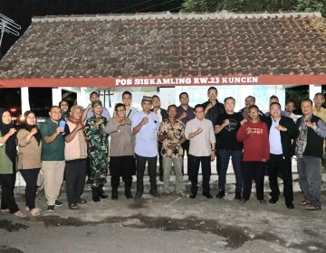 Pastikan Daerah Lebih Kondusif, Kemendagri Tinjau Pos Kamling di Sleman
