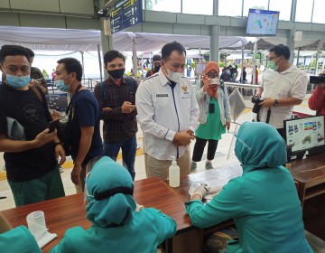 BPKN Pantau Rapid Test di Stasiun Pasar Senen