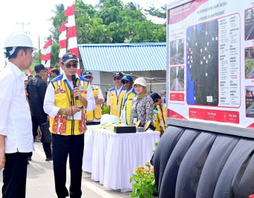 Presiden Jokowi Resmikan 24 Ruas Jalan di Kalimantan Barat Senilai Rp648 Miliar