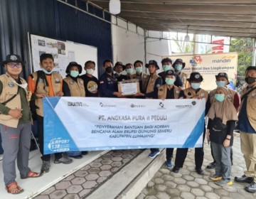 Airport Security dan Dokter AP II Terjun Bantu Warga Terdampak Erupsi Gunung Semeru