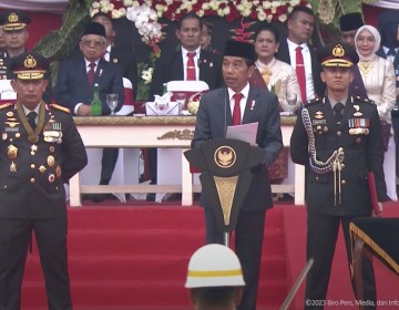 Jokowi: Kekuatan Polri Besar, Gunakan dengan Benar