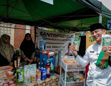 Sandiaga Uno Minta Santri Ponpes Fadhlul Fadhlan Semarang Implementasikan Strategi Green Ocean