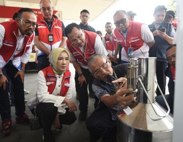 Dirut Pertamina Turun Langsung Pantau Kesiapan Satgas Lebaran Pertamina di Jawa Barat