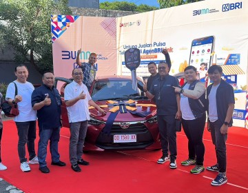 Apresiasi dan Berdayakan AgenBRILink, BRI Bagi Hadiah Mobil dan Emas