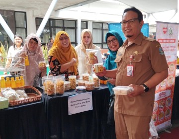 BRI Bantu Usaha Kue Kering di Sidoarjo Berkembang dan Penuhi Permintaan Saat Lebaran