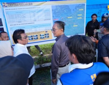 Ikuti Arahan Presiden, Menteri PU Komitmen Percepat Peningkatan Jalan Daerah Muna Barat