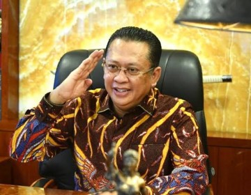 Catatan Ketua MPR RI Soal Vaksin Corona Indonesia