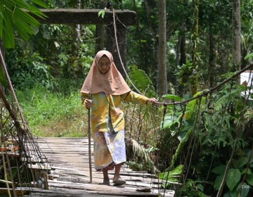 Kolaborasi TJSL, Hutama Karya - HKI Bangun Jembatan Gantung di Padang Pariaman